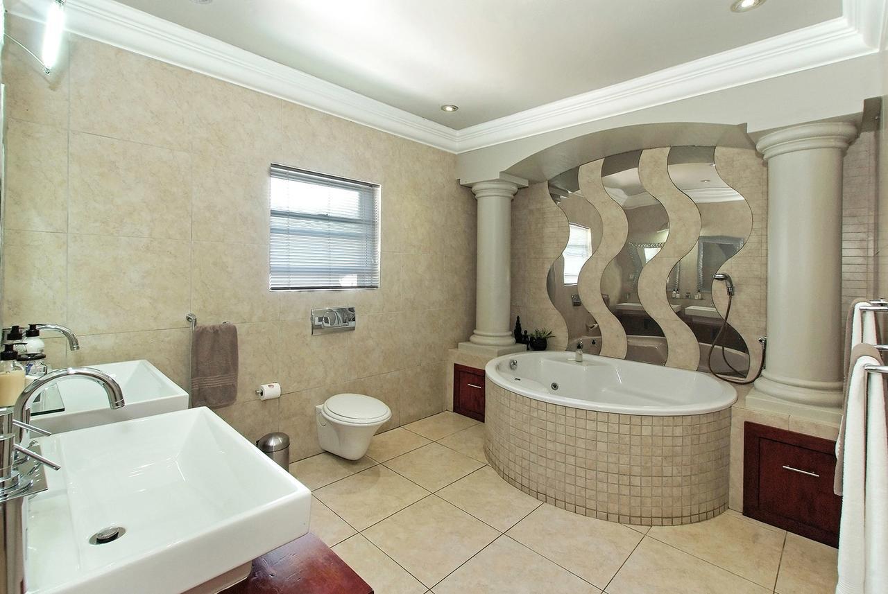 Ushaka Manor Guest House Durban Zewnętrze zdjęcie